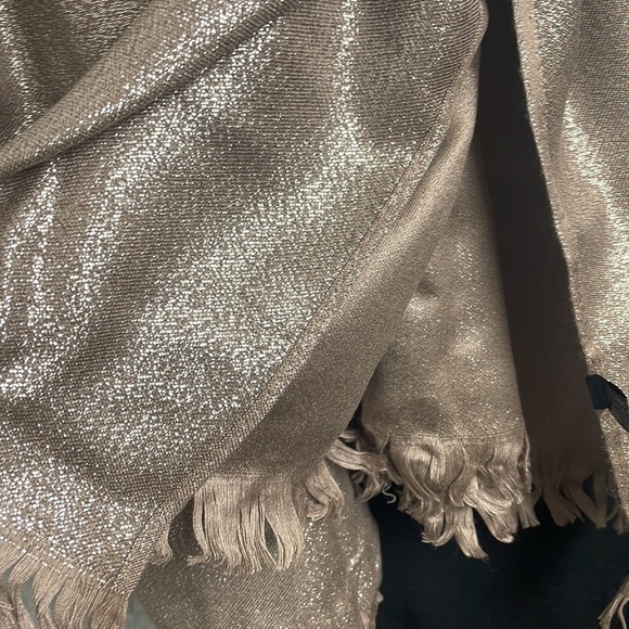 Miss Short Hair Elegant Pink Sparkle Scarf - Picture 5 of 10